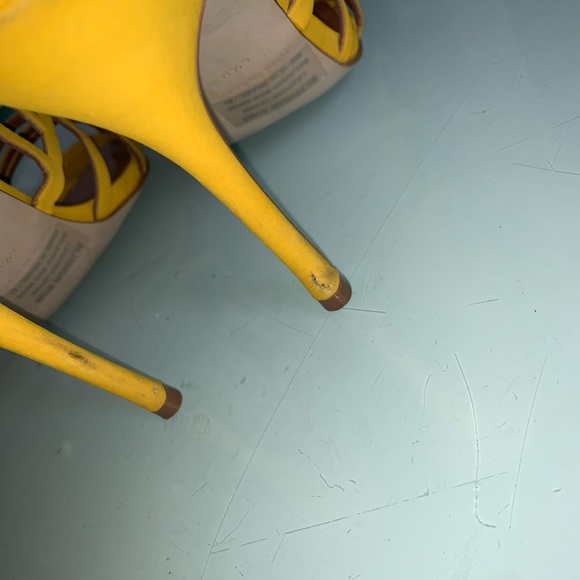 Heels - Picture 3 of 4